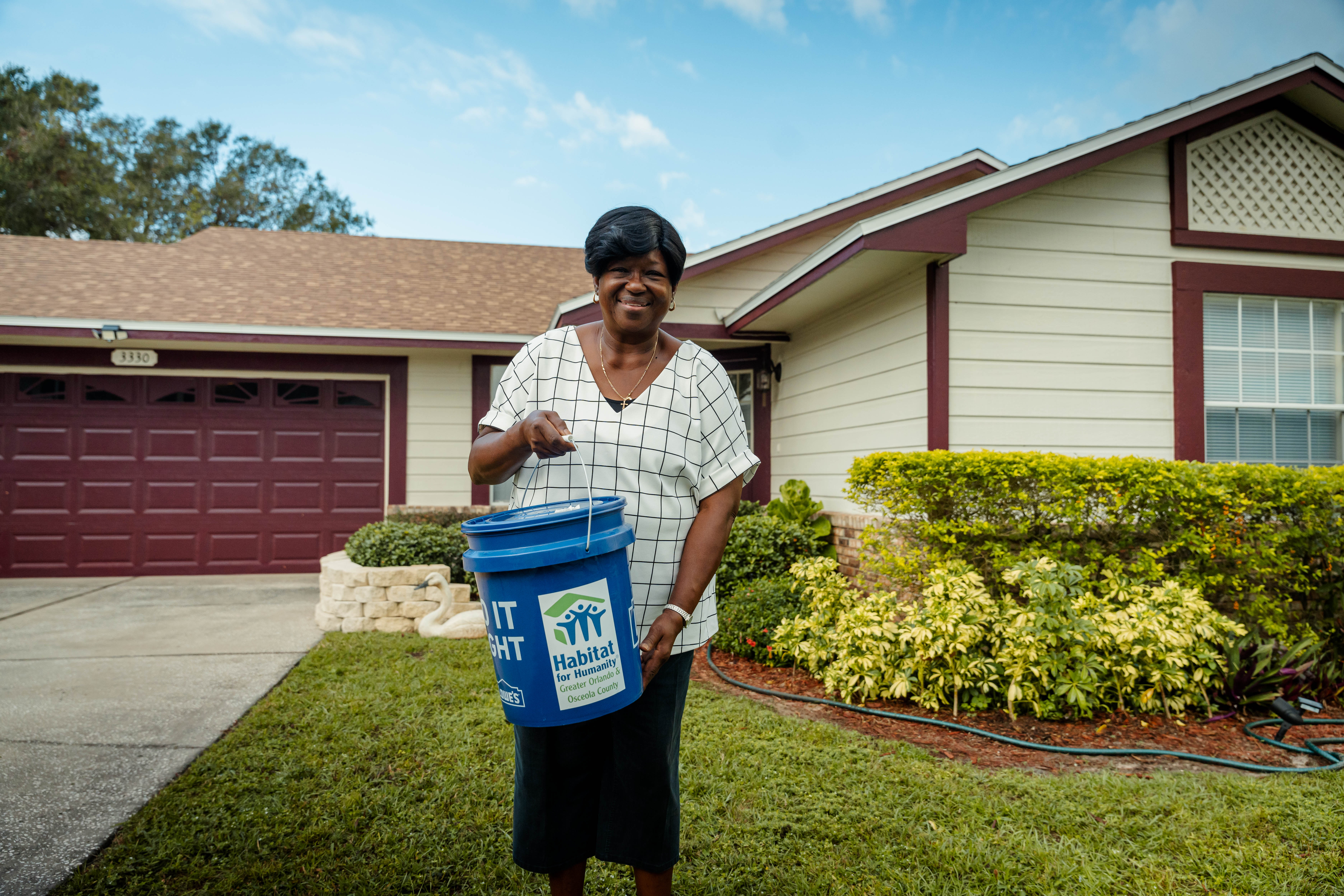 Community comes together to #FillTheBuckets for Hurricane Ian recovery